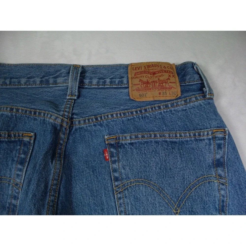 Levis 501 Jeans Mens Size 35 x 30 Blue Denim Classic Straight Leg Button Fly